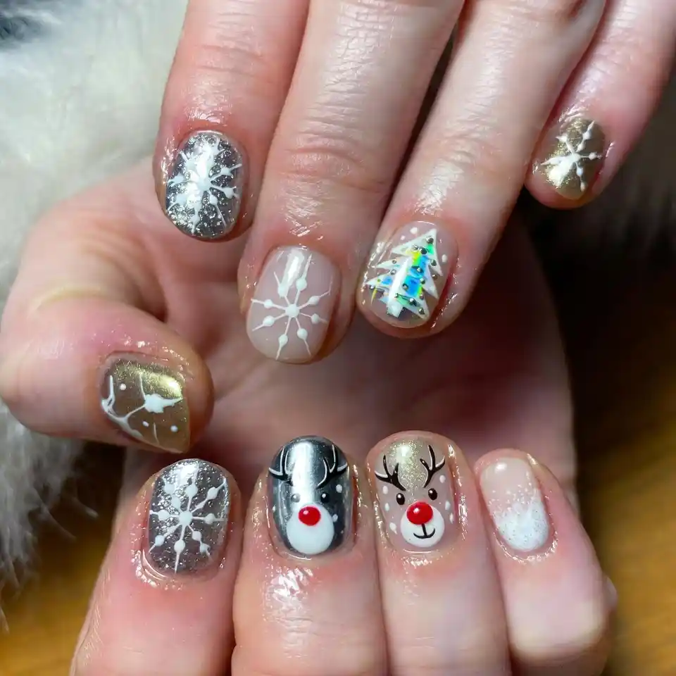 15 Winter Chrome Nail Ideas